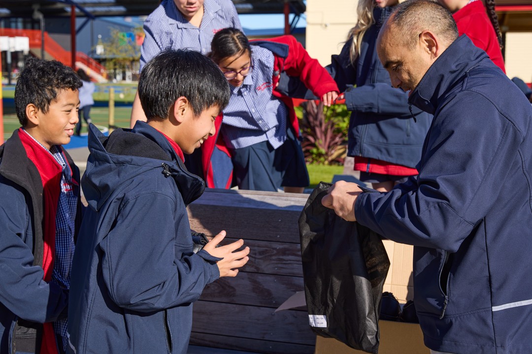 KidsCan-Henderson-Intermediate-Students-Teacher